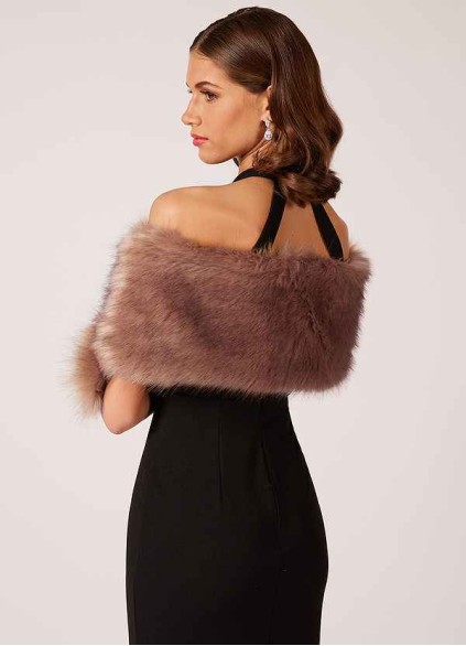 Earizer Sincerity Faux Fur Wrap