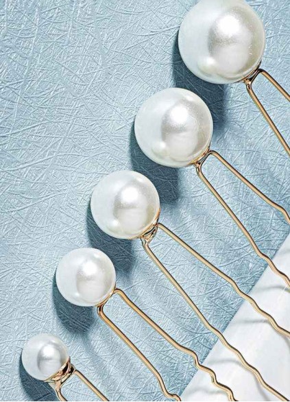 Singular Pearl Hairpins Set