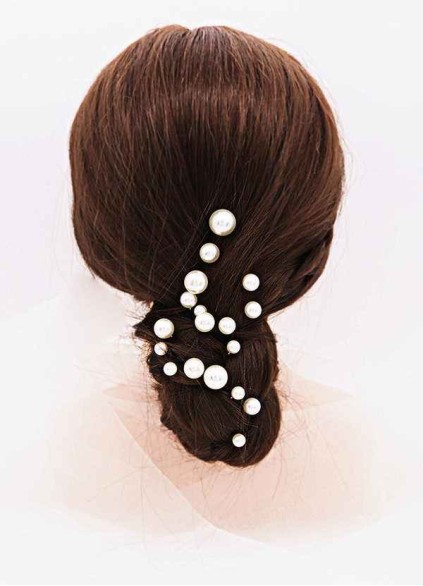 Singular Pearl Hairpins Set