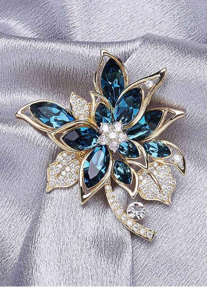 Winter Brooch